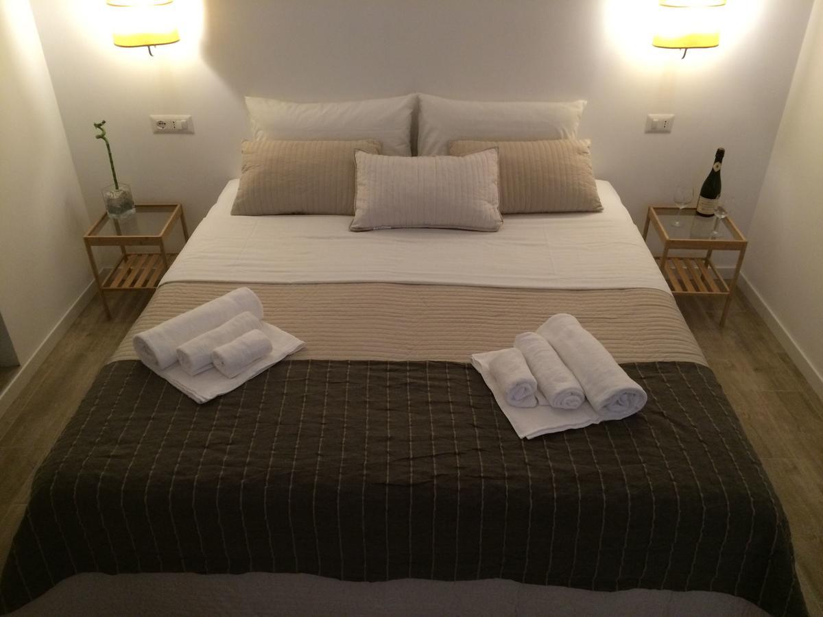 Bed and Breakfast Alloggio Turistico Al Colosseo Рим Экстерьер фото